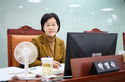 박명숙.jpg