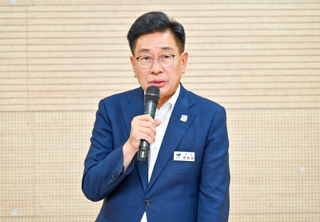 전진선2.jpg