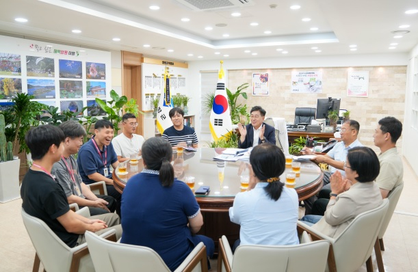 칭찬 주인공.jpg