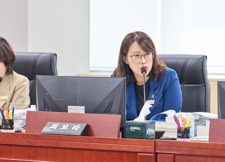 최보라.jpg