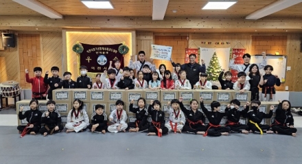 명성태권도·명성키즈, 새해 맞아 ‘사랑의 라면 나눔’ 실천