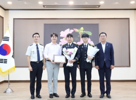이천소방서, 비번 날 마라톤 현장에서 시민 구한 소방관에 ‘하트세이버’ 인증서 수여