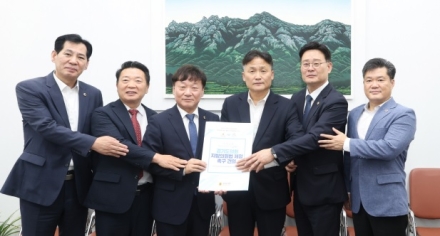 道의회, 지방의회 부활 35주년 맞아 국회에 ‘지방의회법 제정 건의안’ 전달
