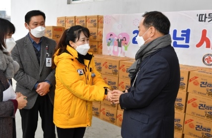 사단법인 한국나눔연맹, 양평군에 사랑의 라면 500박스 기탁