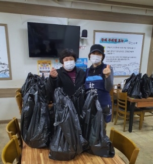 사랑과 정성을 가득 담은 동태탕 저소득가구에 전달