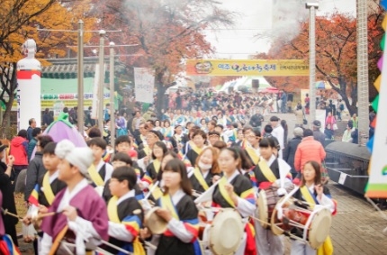 “축제는 열지 못했지만, 발자취를 기록했습니다”