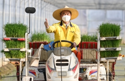 여주시 ‘대왕님표 여주쌀’ 첫 모내기
