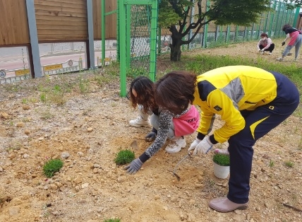 초월초, 학부모와 학교 가꾸기 활동 운영