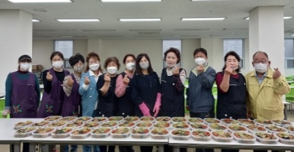 “따뜻한 밑반찬” 아름다운 봉사
