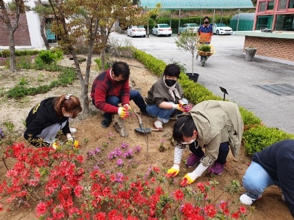 여주 대신중·고등학교, 학교 둘레길 꾸미기 행사 진행