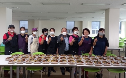흥천면 주민자치위원 밑반찬 봉사