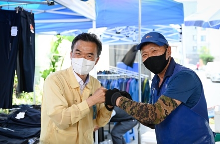 이항진 여주시장, 추석맞이 전통시장 방문 및 상인격려