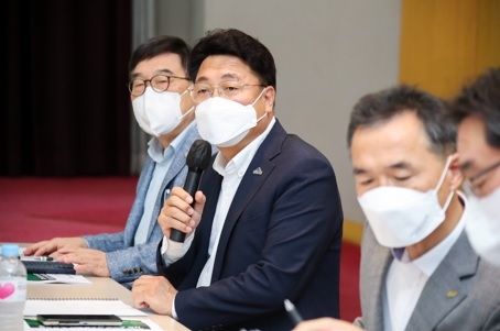 엄태준 이천시장 “특별한 희생에 맞는 특별한 보상 해달라”