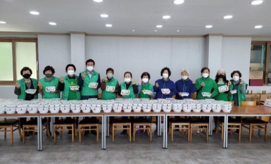 “여주시새마을회, 올해의 마지막 ‘사랑의 밥상 나누기 행사’ 실시”
