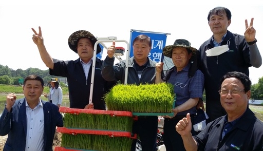 드문모심기직파재배 농작업대행 시연회개최