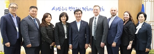 염종현 의장, 11일 美미시간 남서부 한인회장 및 경제개발공사 임직원 접견