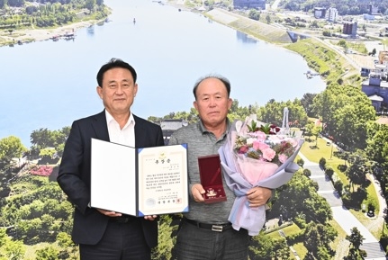 여주시, 6.25참전유공자 유족에 화랑무공훈장 수여