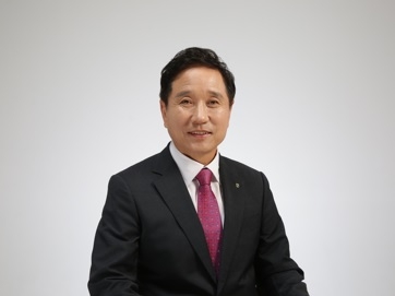 신 년 사