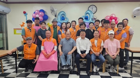 이천신협봉사회 ‘새생명의집 돈까스’ 봉사활동
