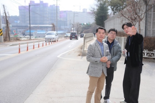 이천시의회 김재국 의원, 이천백사중학교 통학로 현장방문
